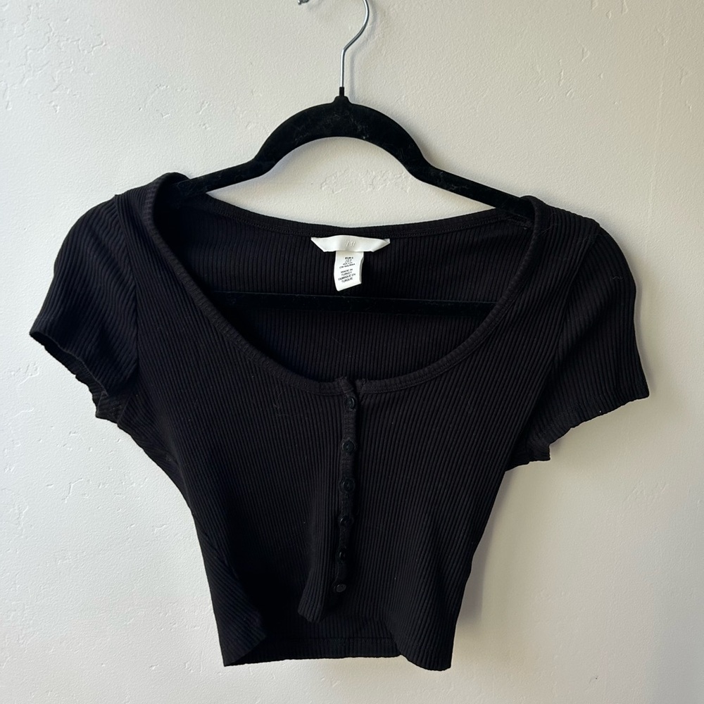 Black Ribbed Button-Up Crop Top
